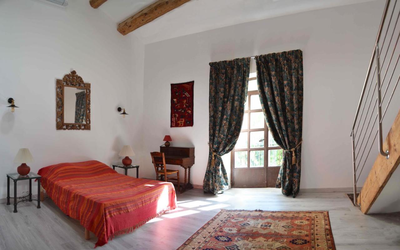 Chambres D Hotes De Charme Dans Mas La Souvine Du 17Eme, Chambres Climatisees Bédarrides Exterior foto